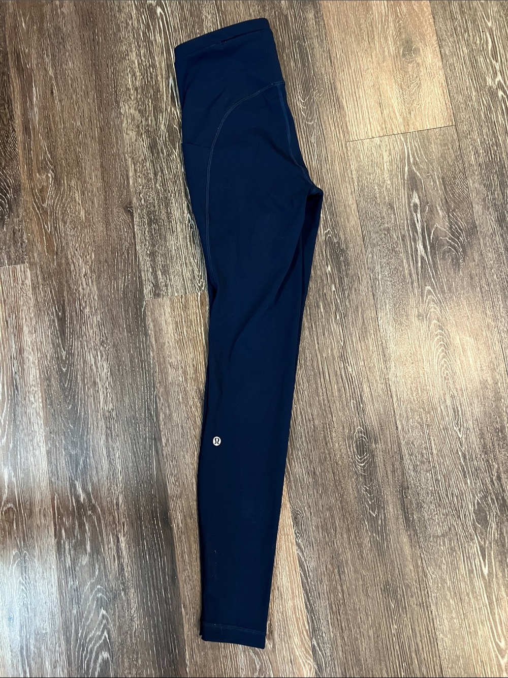 Lululemon Navy Blue High-Rise Leggings with Pockets – Size 4